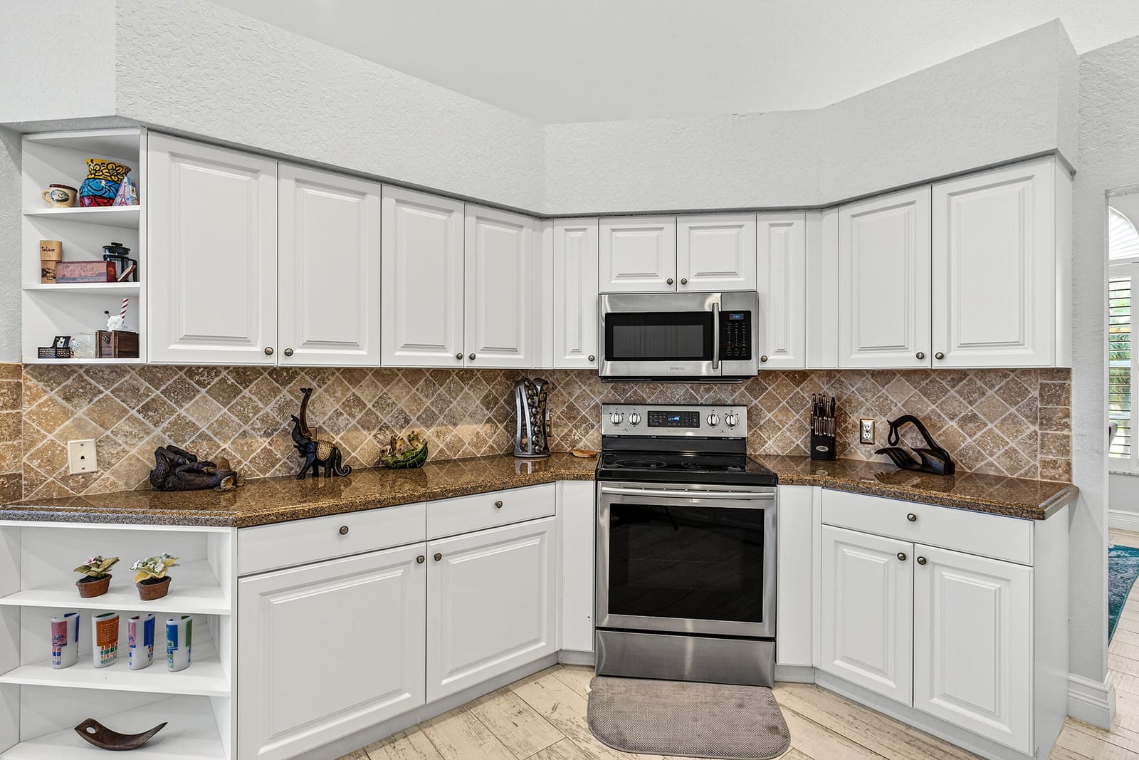 9696 Plumeria Way — photo 6