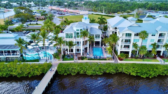 975 NW Flagler Avenue, Stuart, FL 34994