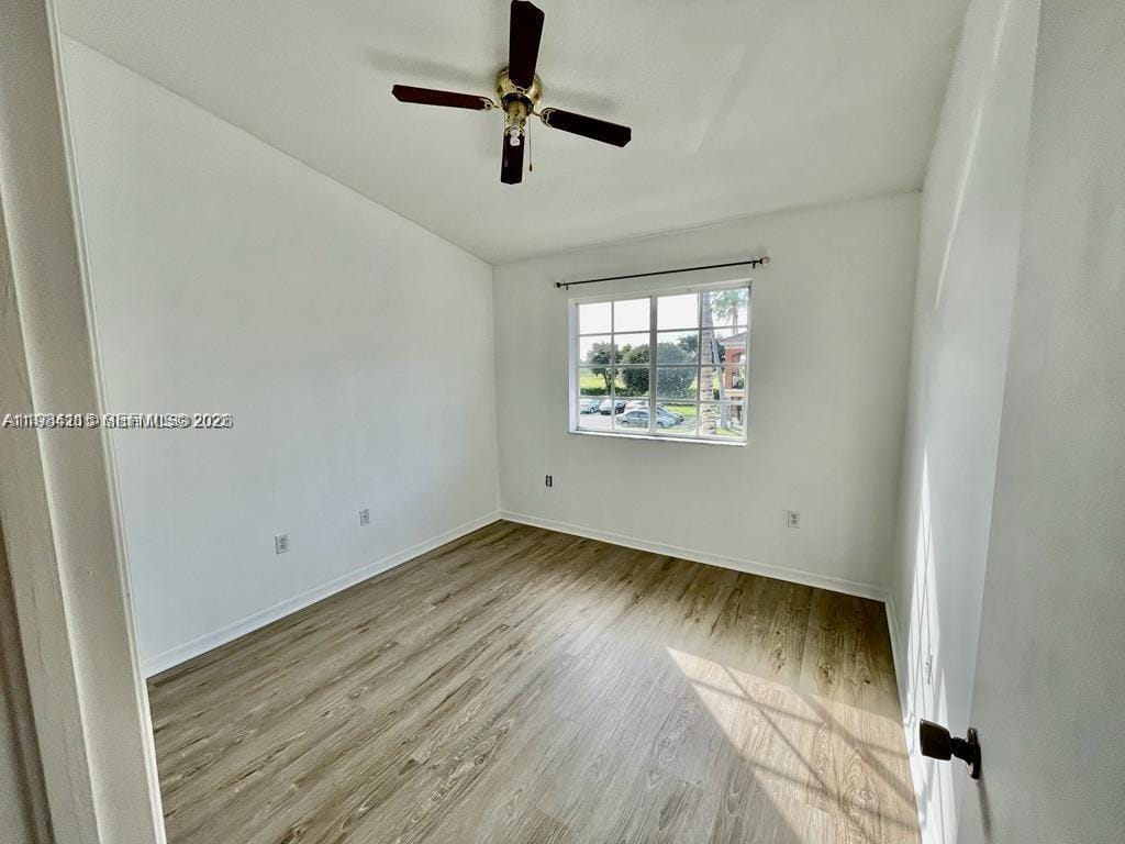 975 NE 33rd Terrace 203 — photo 8