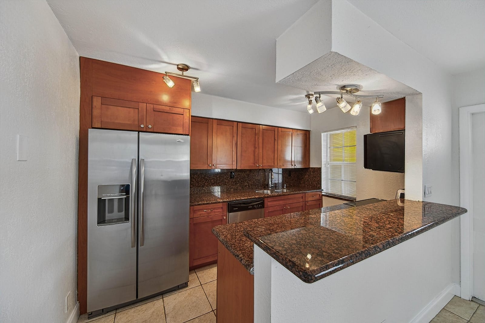 51 NE 24th Street 4, Wilton Manors, FL 33305