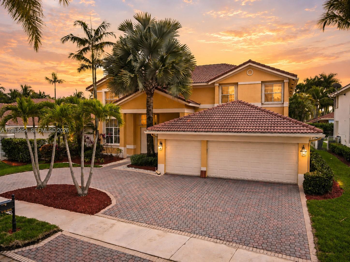 1646 Victoria Pointe Lane, Weston, FL 33327, Weston