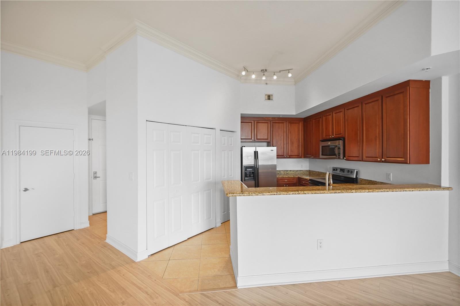 3001 NE 185th Street 716 — photo 8