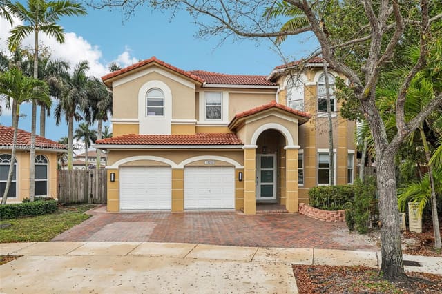 11280 NW 77th Terrace, Doral, FL 33178