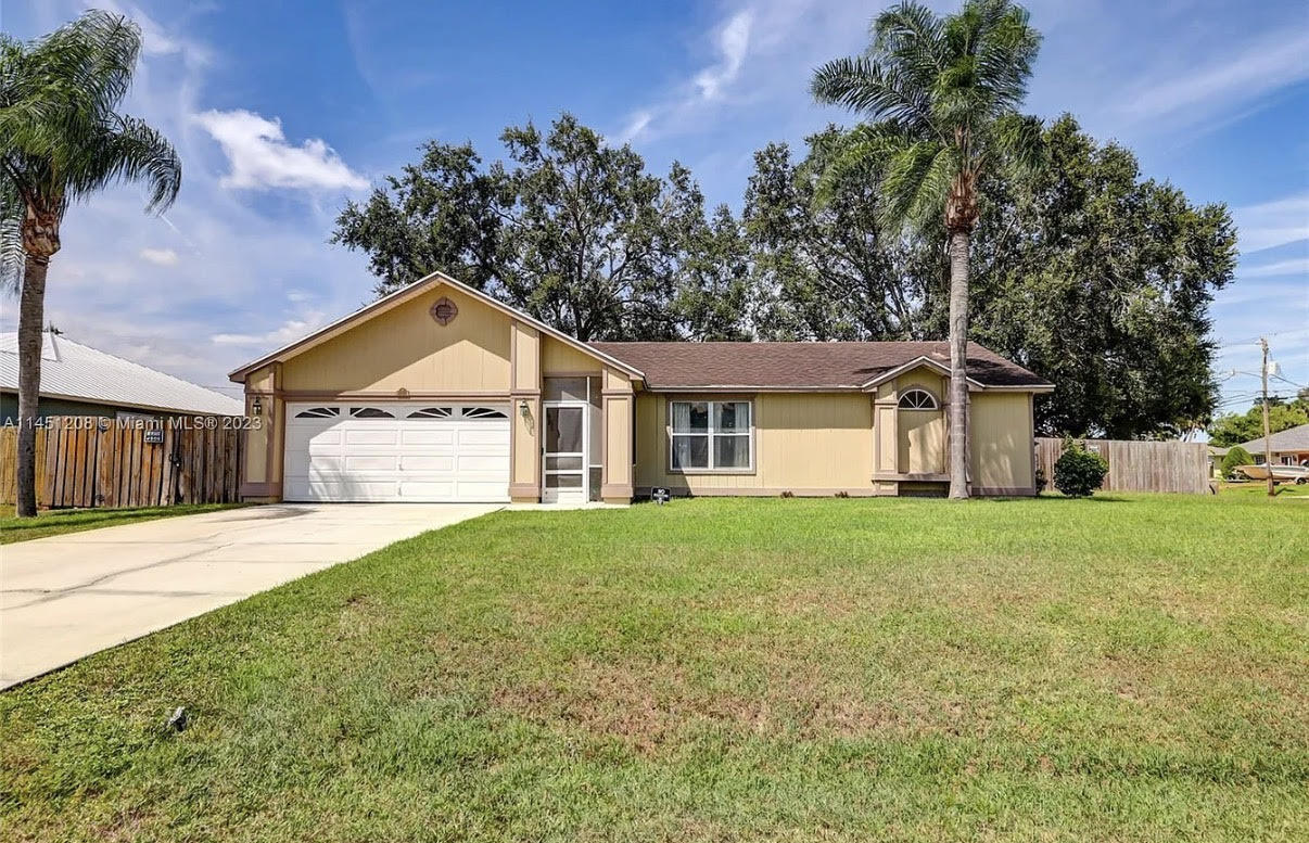 901 SW Gaitor Avenue, Port St. Lucie, FL 34953, Port St Lucie