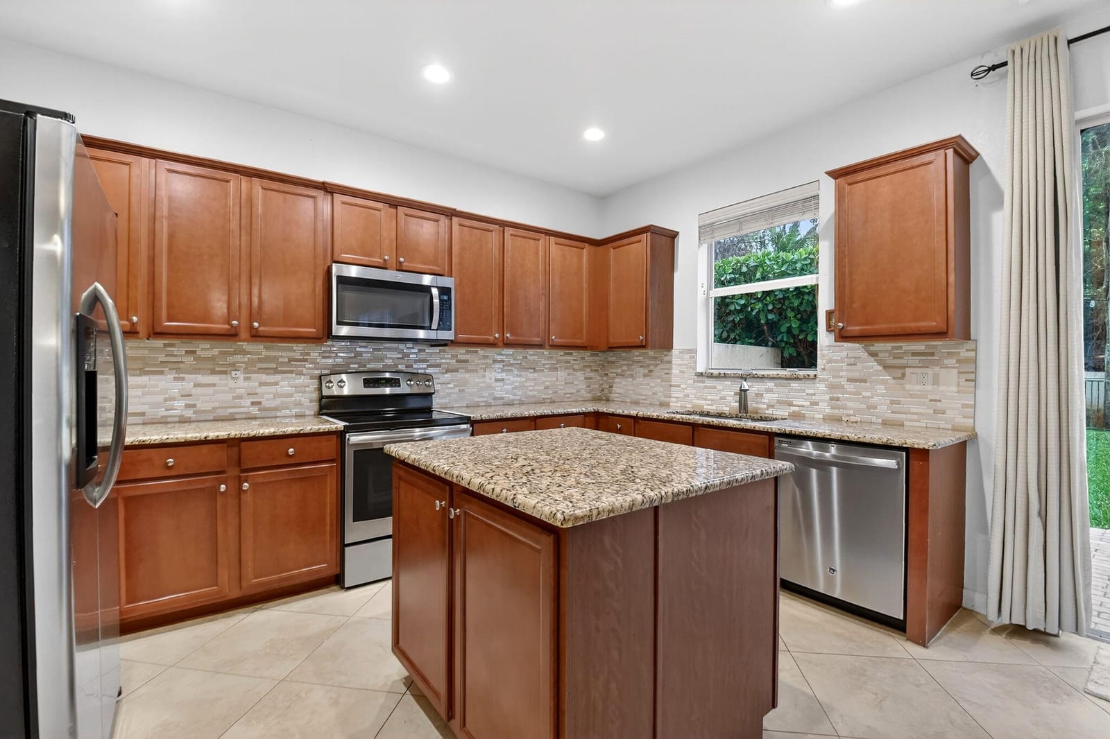 4652 Capital Drive, Lake Worth, FL 33463 photo 12