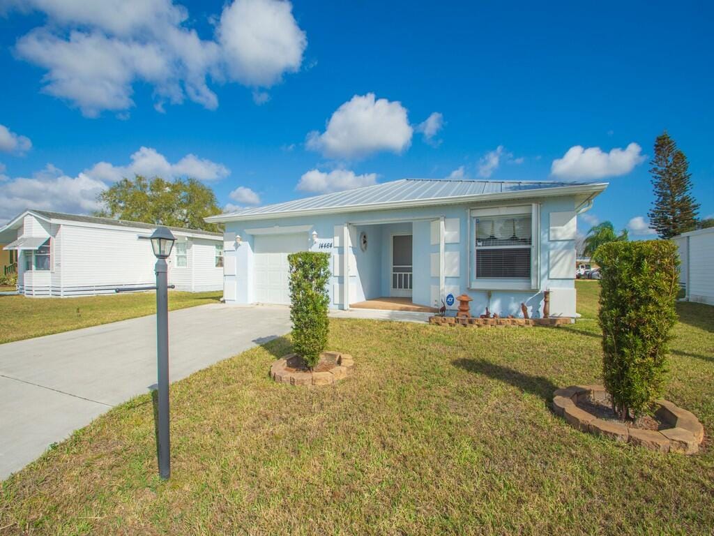 14464 Isla Flores Avenue — photo 3