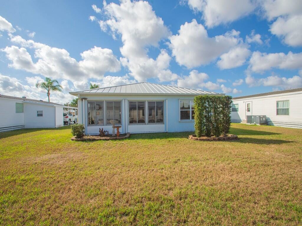 14464 Isla Flores Avenue — photo 6