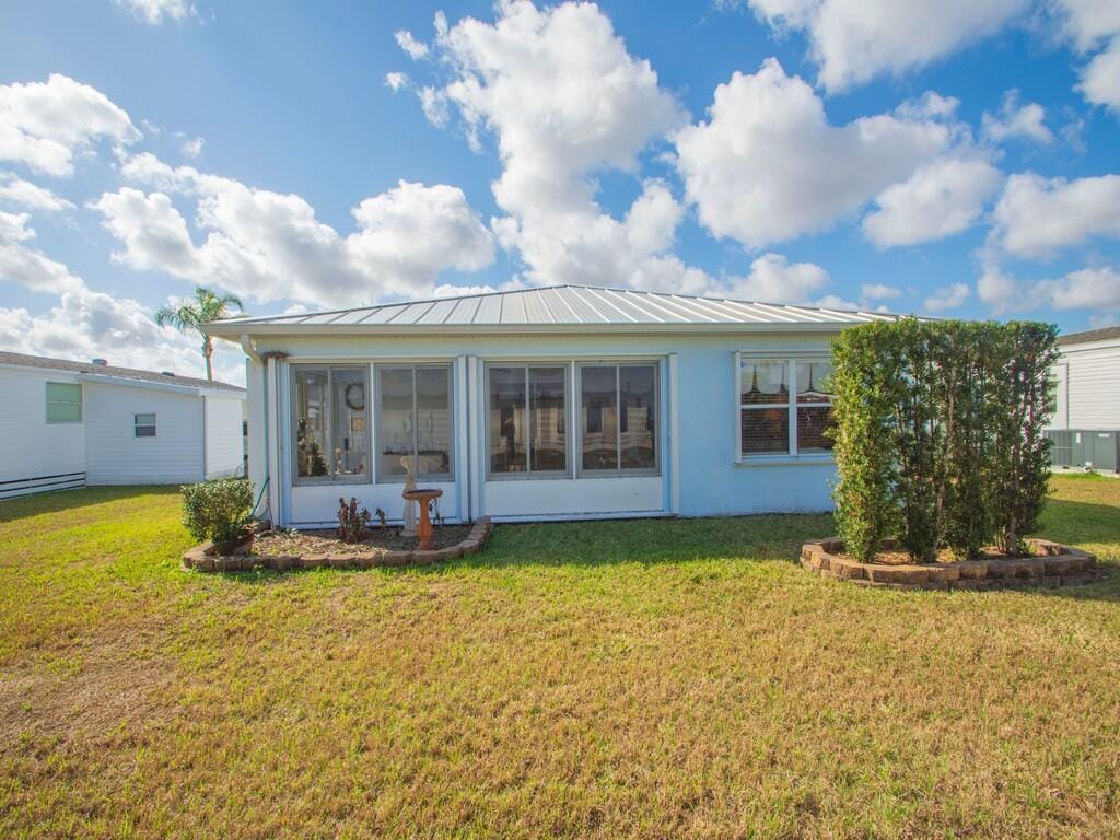 14464 Isla Flores Avenue — photo 7