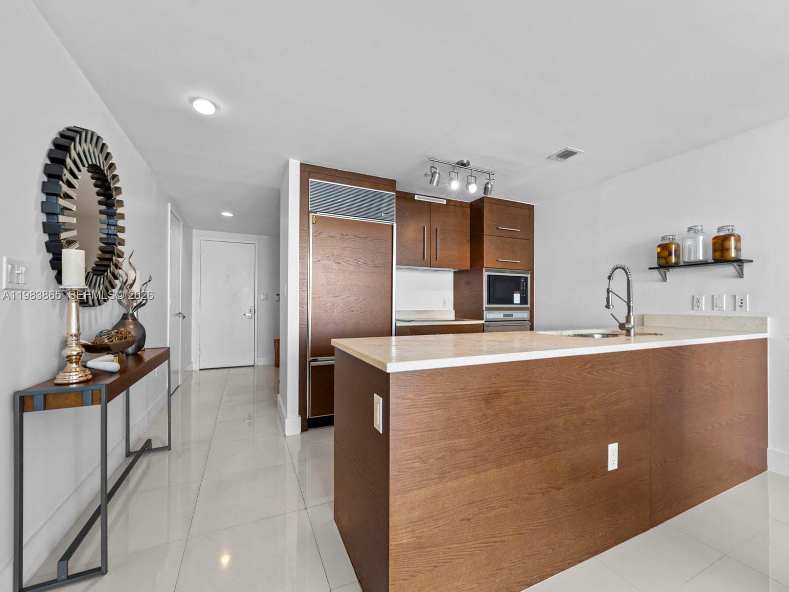 475 Brickell Avenue 2507, Miami, FL 33131 photo 11