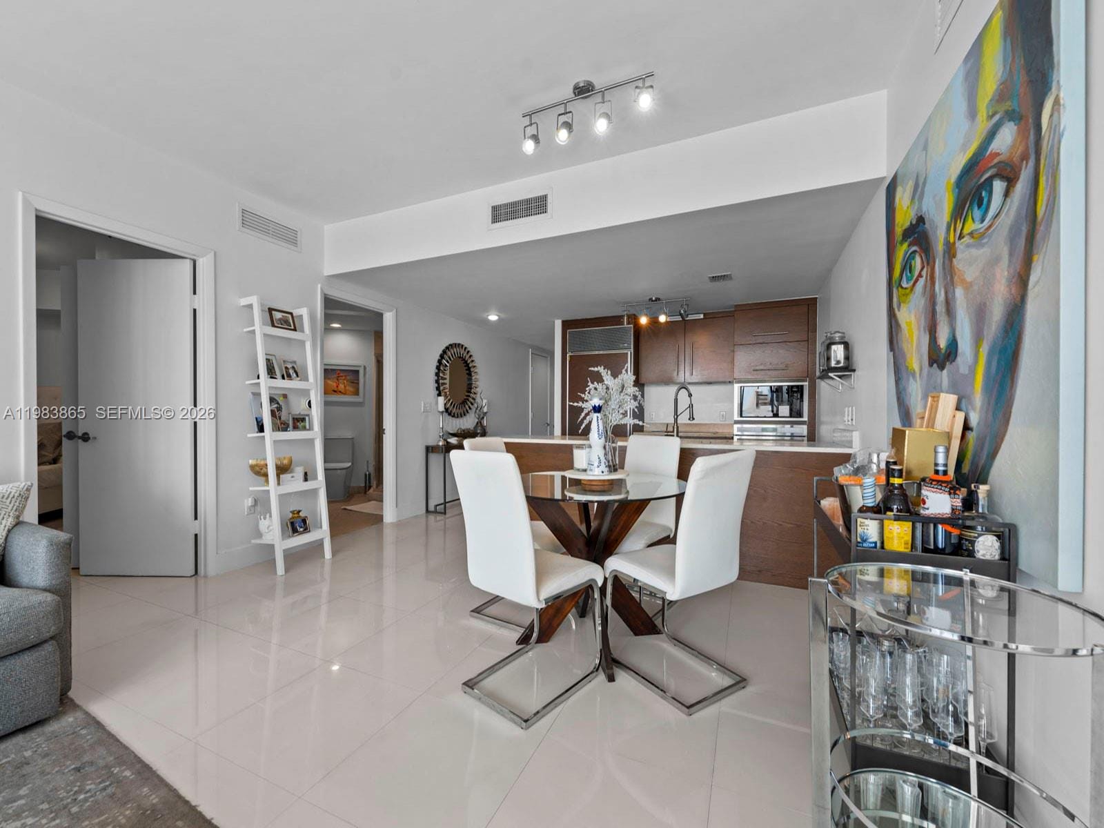 475 Brickell Avenue 2507, Miami, FL 33131 photo 5