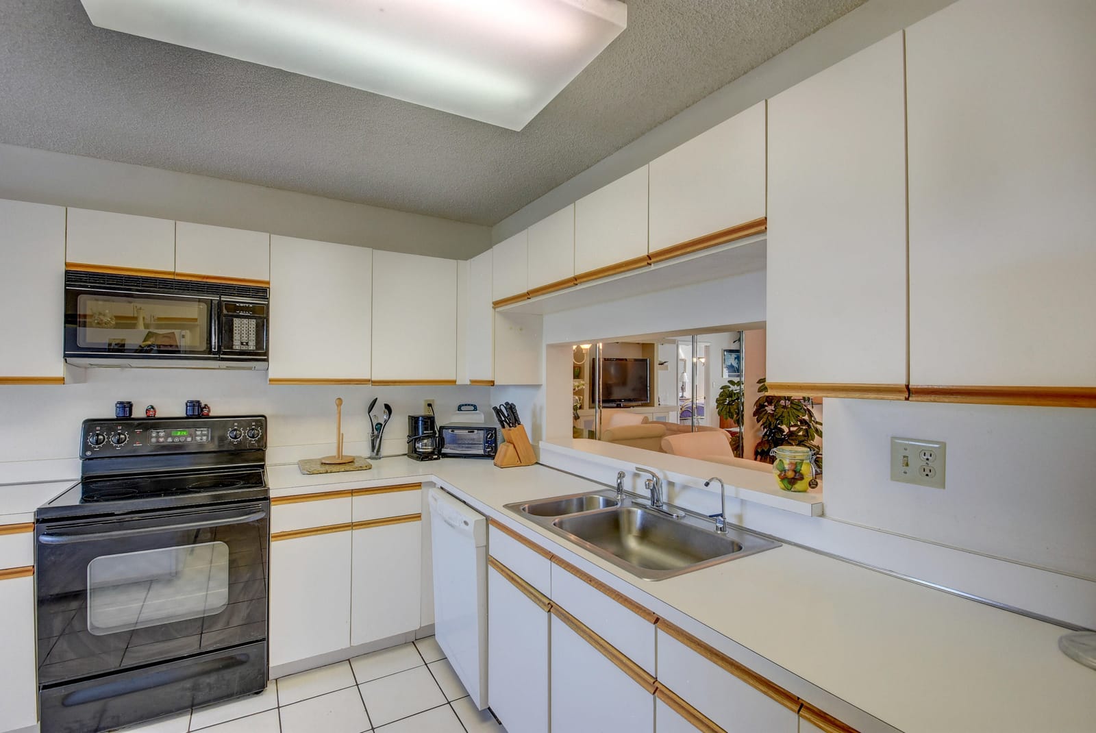 15461 Pembridge Drive 309, Delray Beach, FL 33484 photo 9