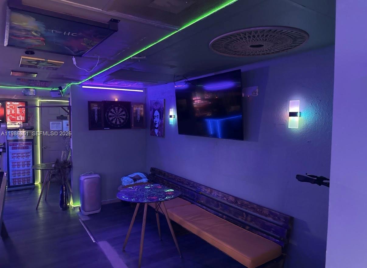17010 W Dixie Highway, North Miami Beach, FL 33160, North Miami Beach