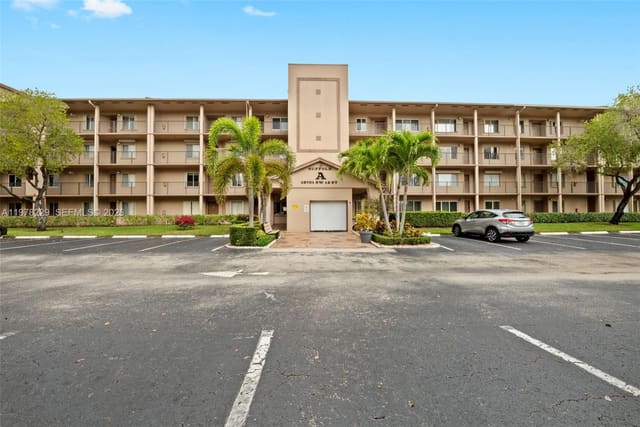 13701 SW 12th Street 202A, Pembroke Pines, FL 33027