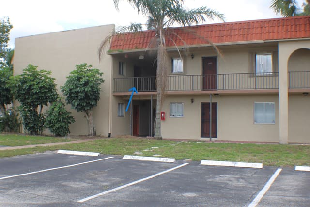 6054 Forest Hill Boulevard 204, sold in Forest Hill Gardens Condo, West Palm Beach, FL