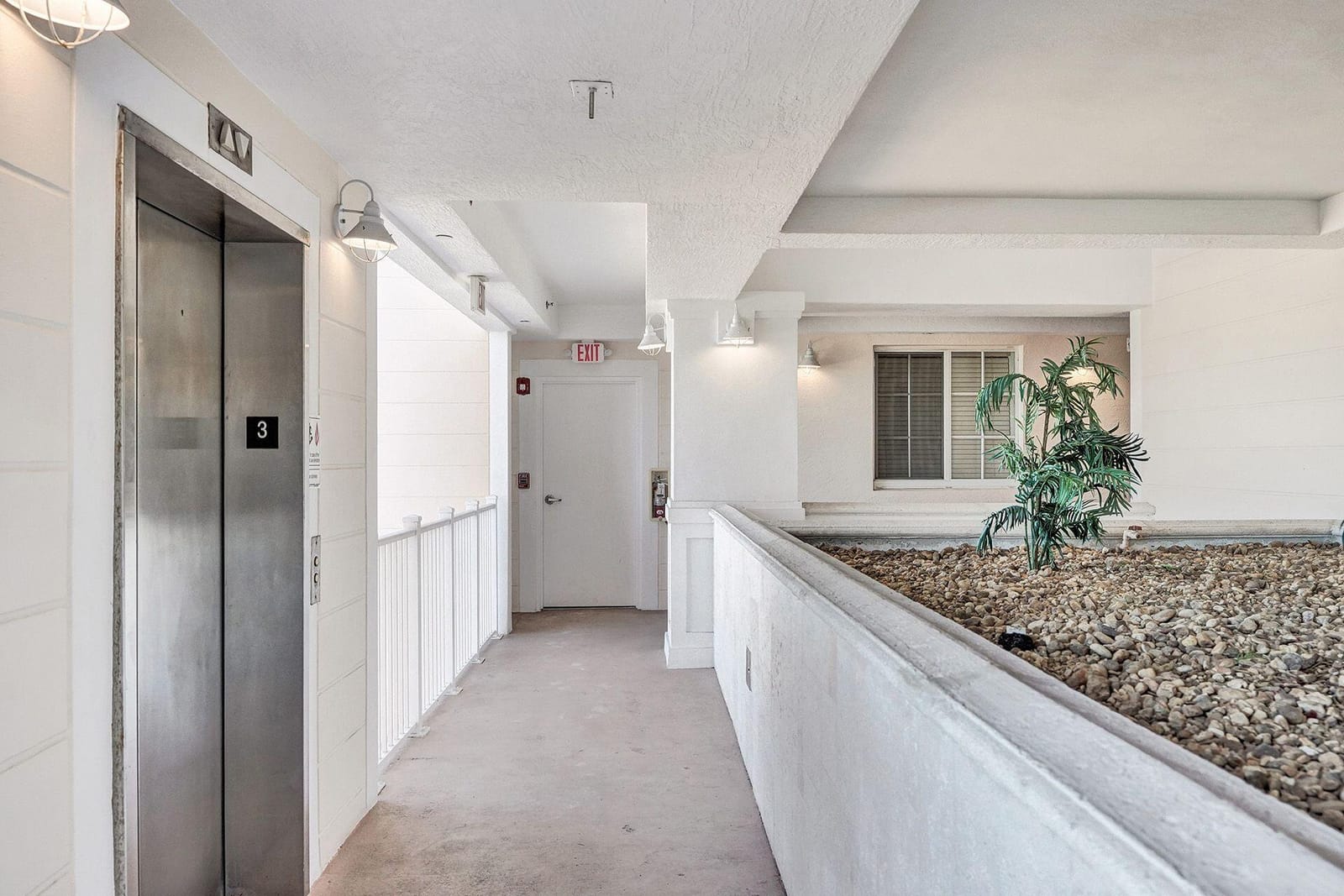 1931 Ne 2nd St 302, Deerfield Beach, FL 33441 photo 8