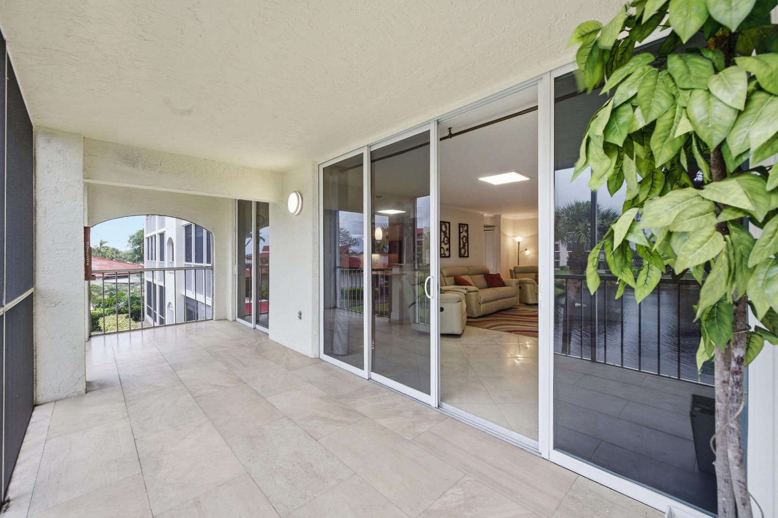 108 Half Moon Circle F2, Hypoluxo, FL 33462 photo 11