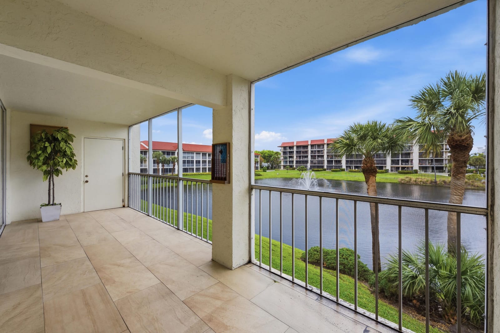 108 Half Moon Circle F2, Hypoluxo, FL 33462 photo 12