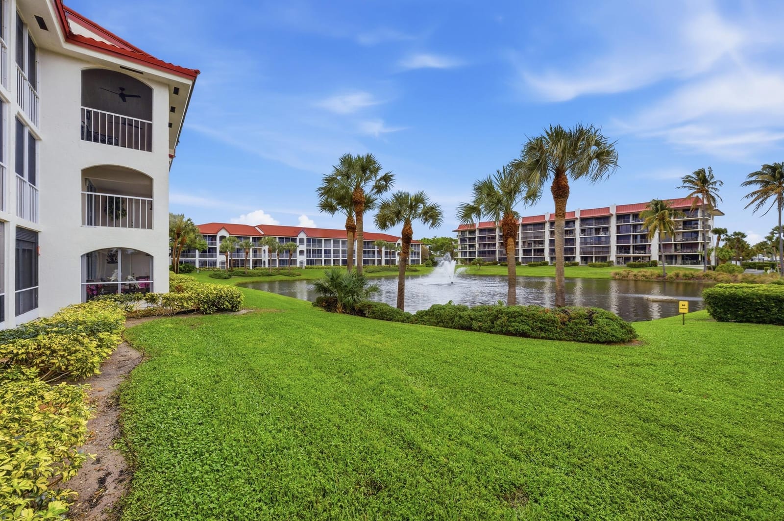 108 Half Moon Circle F2, Hypoluxo, FL 33462 photo 25