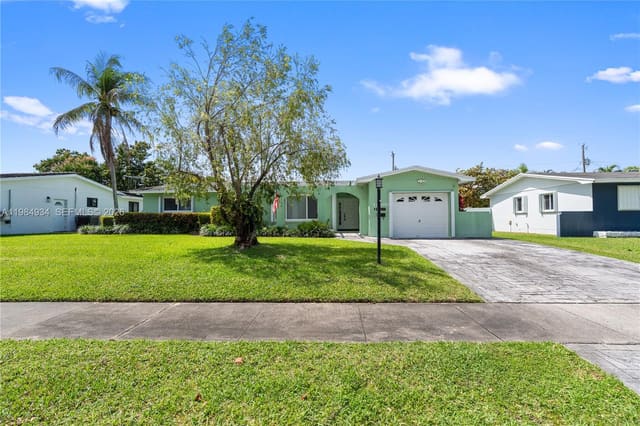 19900 SW 87th Court, sold in Cutler Ridge Pines, Cutler Bay, FL