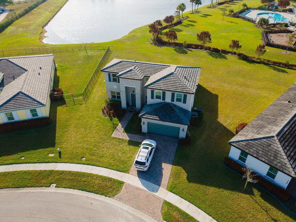 7206 NW Farnsworth Circle, Port St. Lucie, FL 34987