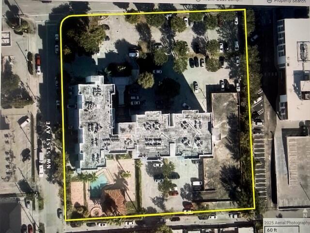5050 NW 7th Street 701, Miami, FL 33126 photo 2