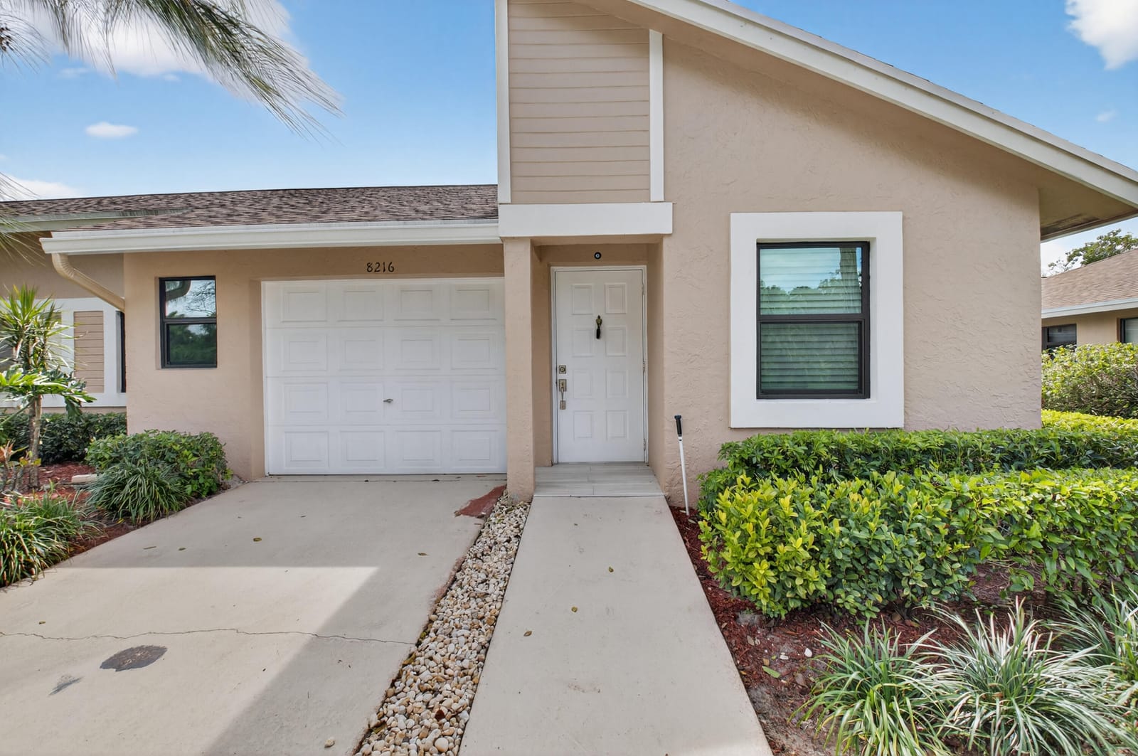 8216 Sweetbriar Way — photo 4