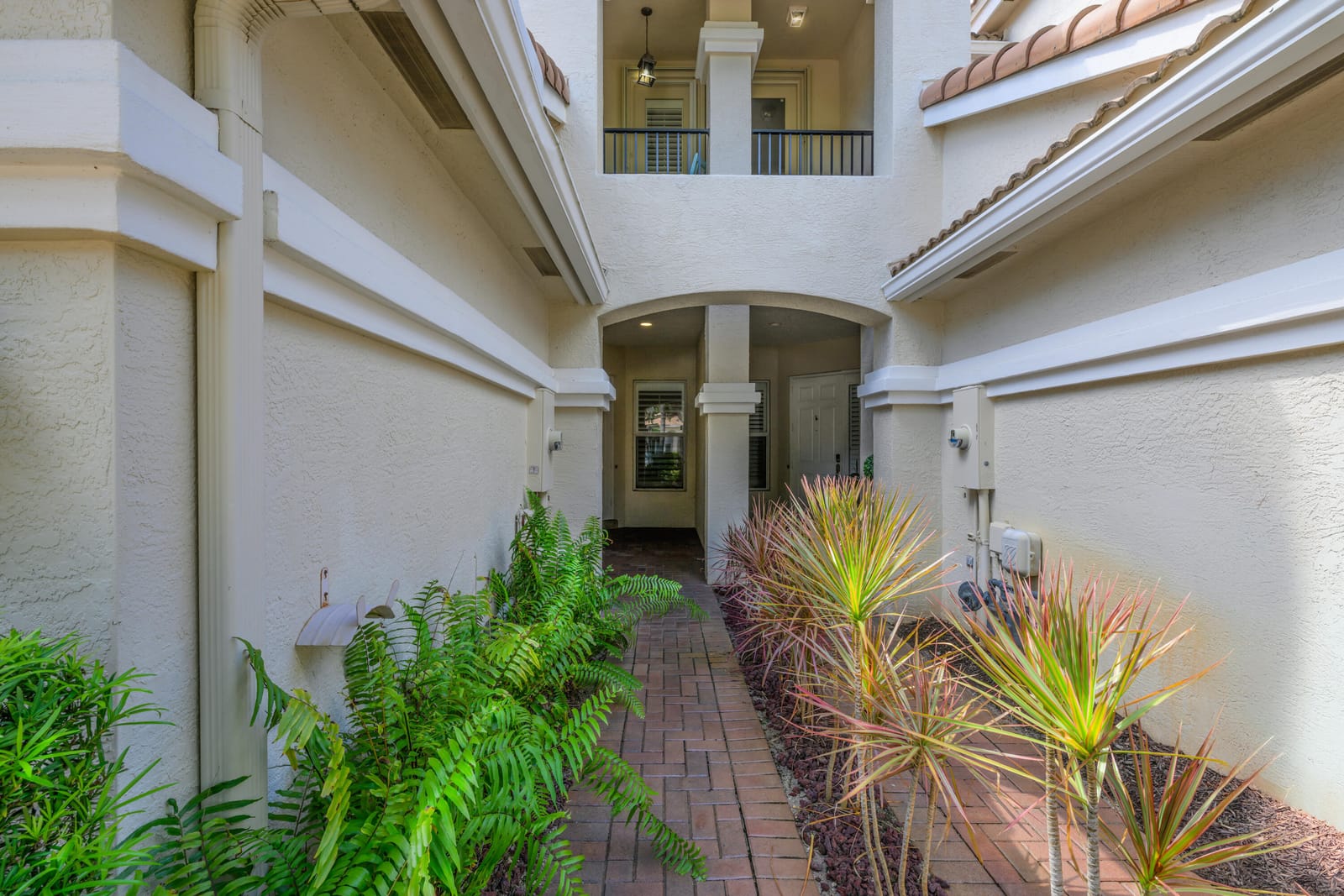742 Cable Beach Lane — photo 2