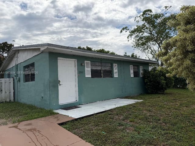 2001 SW 100th Avenue, sold in Everglades Sugar Land C, Miramar, FL