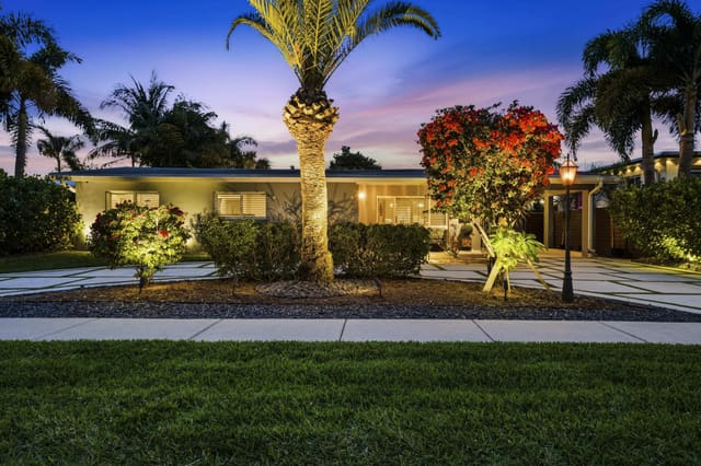 4801 NE 4th Avenue, Oakland Park, FL 33334