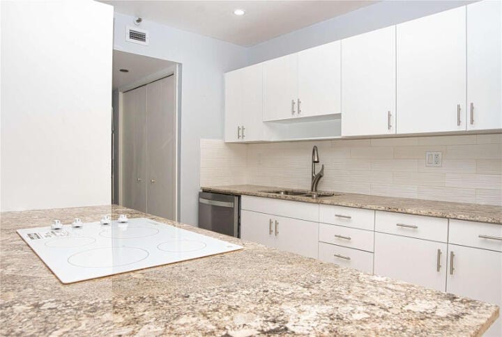 19355 Turnberry Way 3d — photo 4