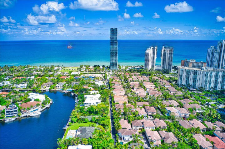 19355 Turnberry Way 3d, Miami, FL 33180, Miami