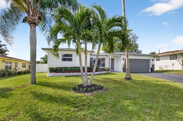 118 SE 29th Avenue, sold in Sky Ranch Estates, Boynton Beach, FL