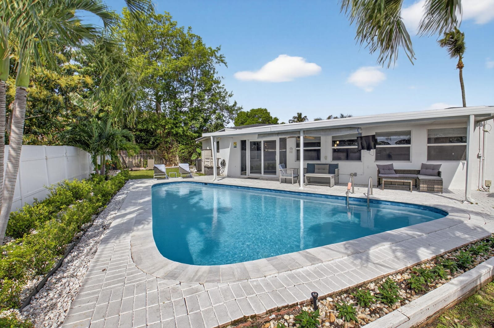 118 SE 29th Avenue, Boynton Beach, FL 33435 photo 2