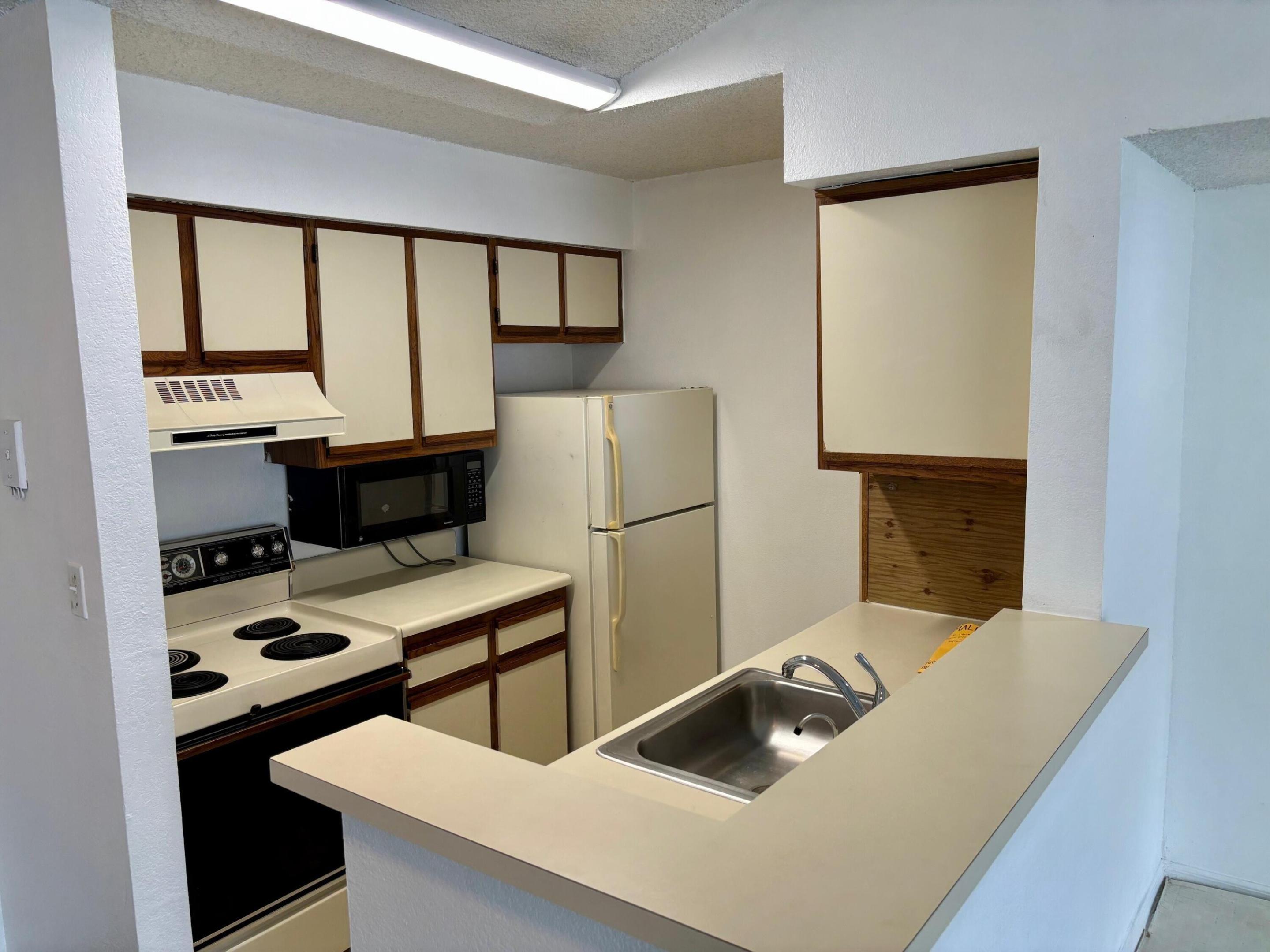 2796 S University Drive 2207, Davie, FL 33328, Davie