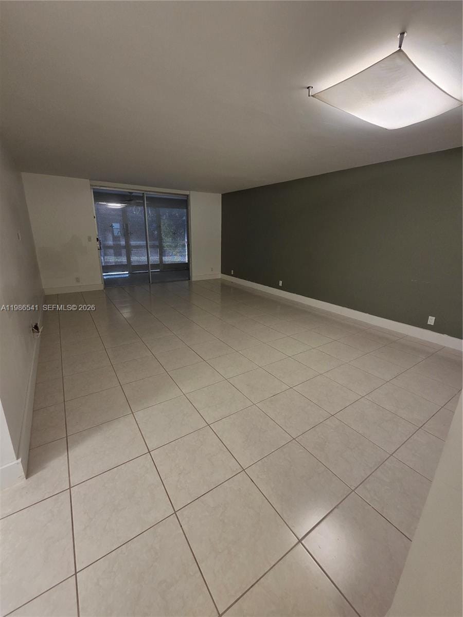 620 NE 12th Avenue 101, Hallandale Beach, FL 33009 photo 17
