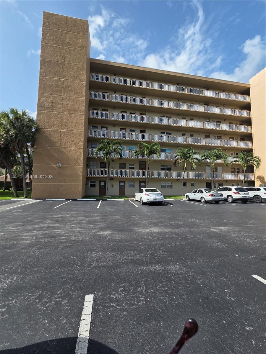 620 NE 12th Avenue 101, Hallandale Beach, FL 33009, Hallandale Beach
