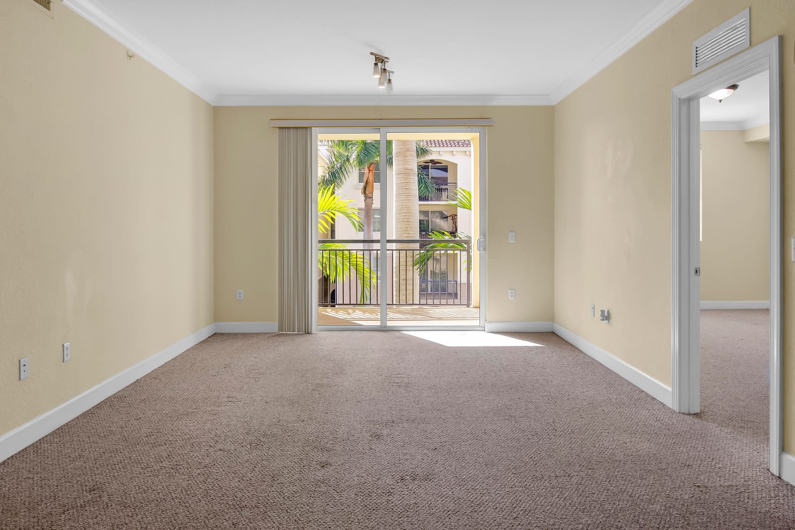 1690 Renaissance Commons Boulevard 1212, Boynton Beach, FL 33426 photo 4