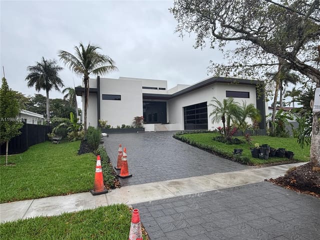 2161 NE 124th Street, Aviation Country Club 1st, North Miami, FL