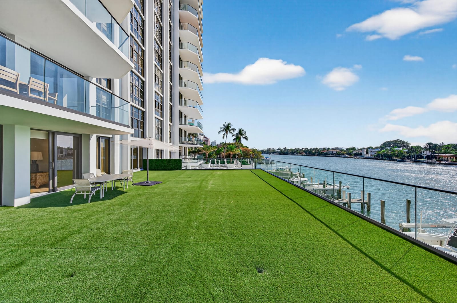 5500 Collins Avenue 302, Miami Beach, FL 33140 photo 2