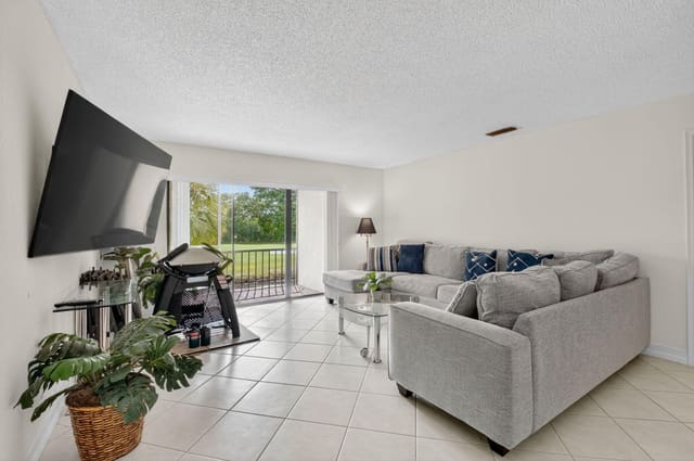 21988 Cypress Drive 43f, sold in Horizons Of Boca Lago Condo, Boca Raton, FL