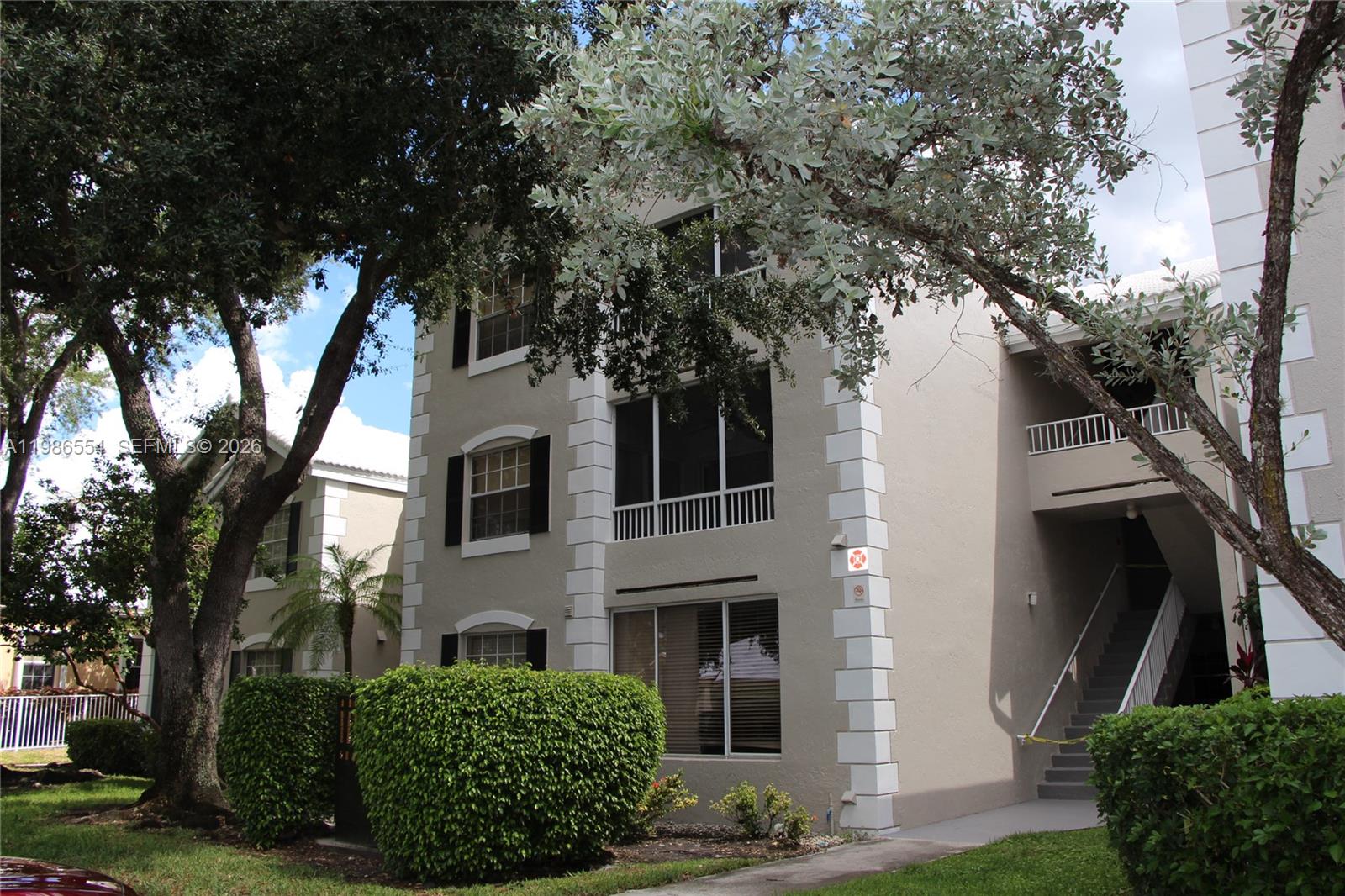 2831 N Oakland Forest Drive 112, Oakland Park, FL 33309, Oakland Park