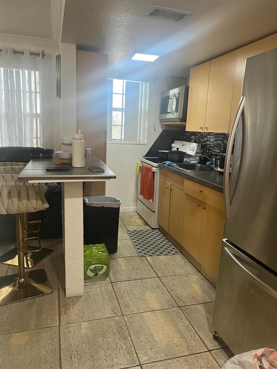 3901 SW 112th Avenue 34 — photo 3
