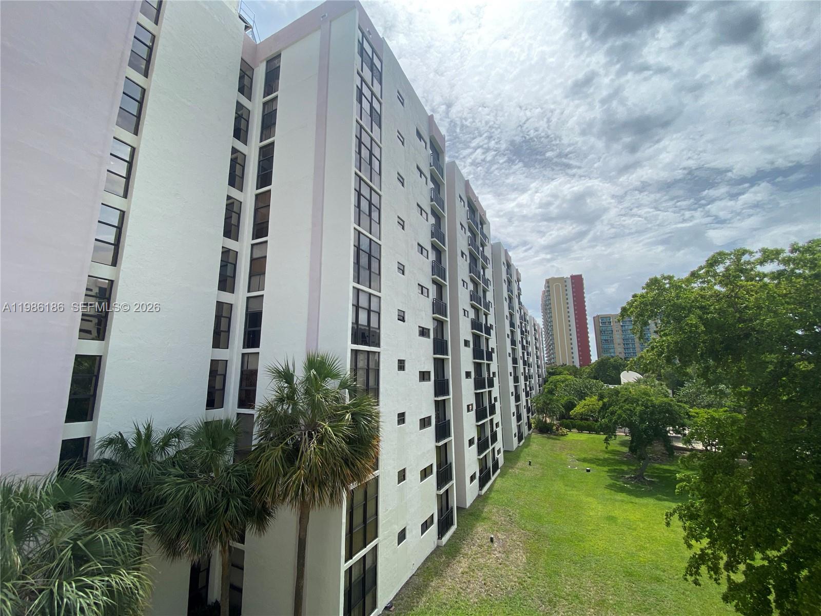 16919 N Bay Road 902, Sunny Isles Beach, FL 33160, Sunny Isles Beach