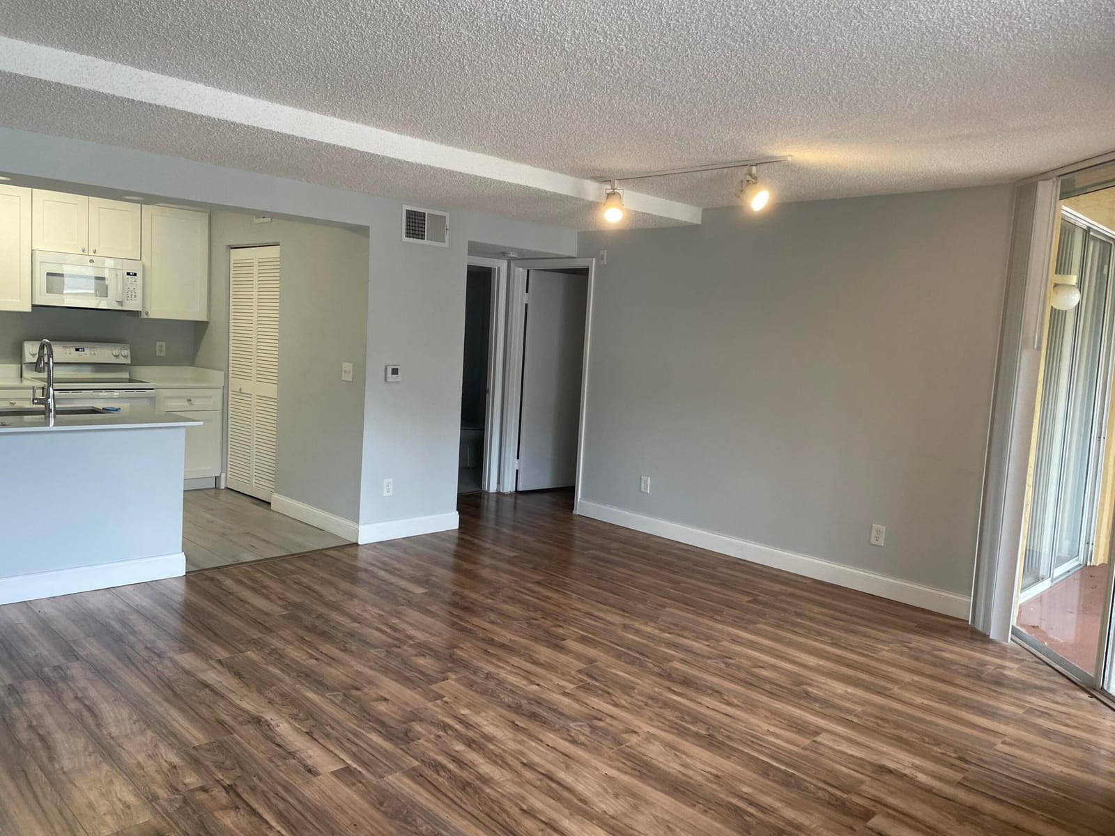 4045 W Mcnab Road 102, Pompano Beach, FL 33069 photo 6