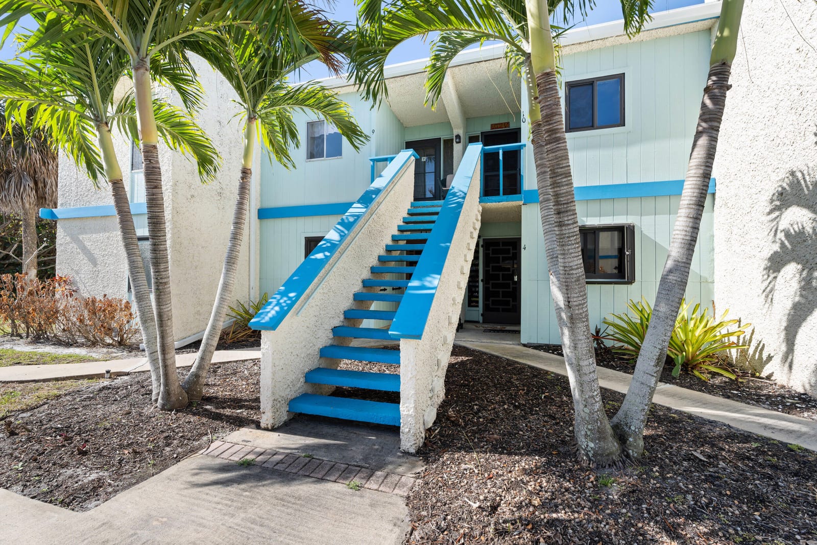 1560 NE 12th Terrace D9, Jensen Beach, FL 34957 photo 3