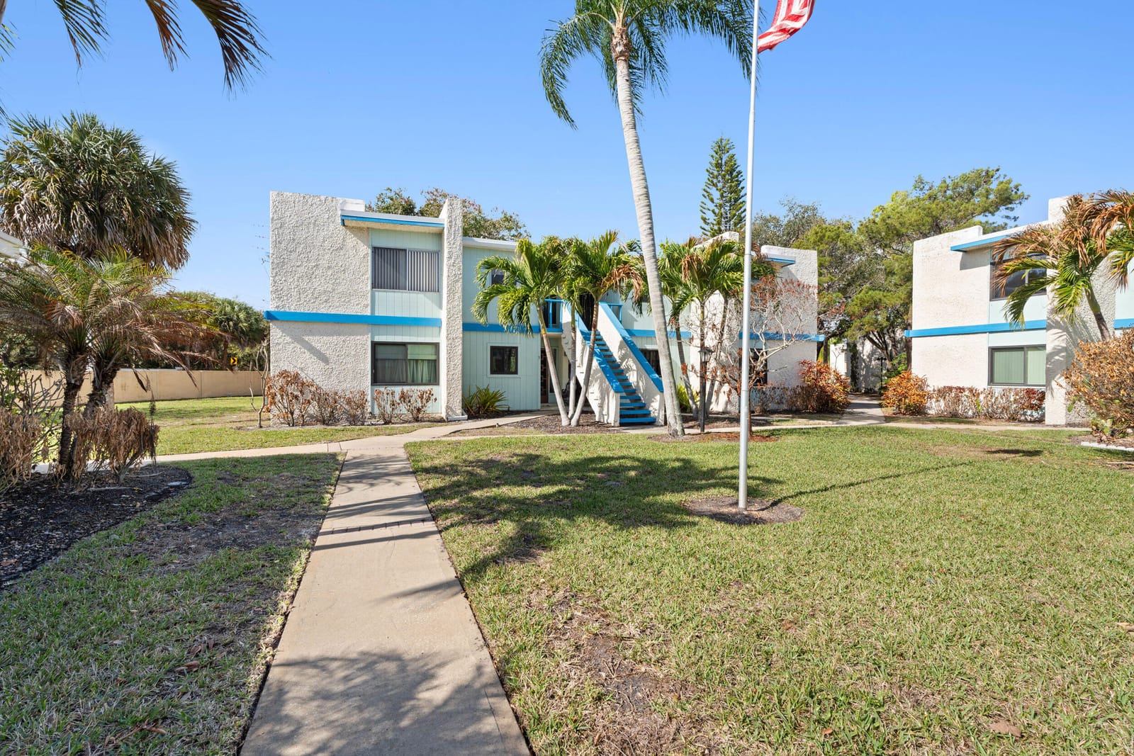 1560 NE 12th Terrace D9, Jensen Beach, FL 34957 photo 4
