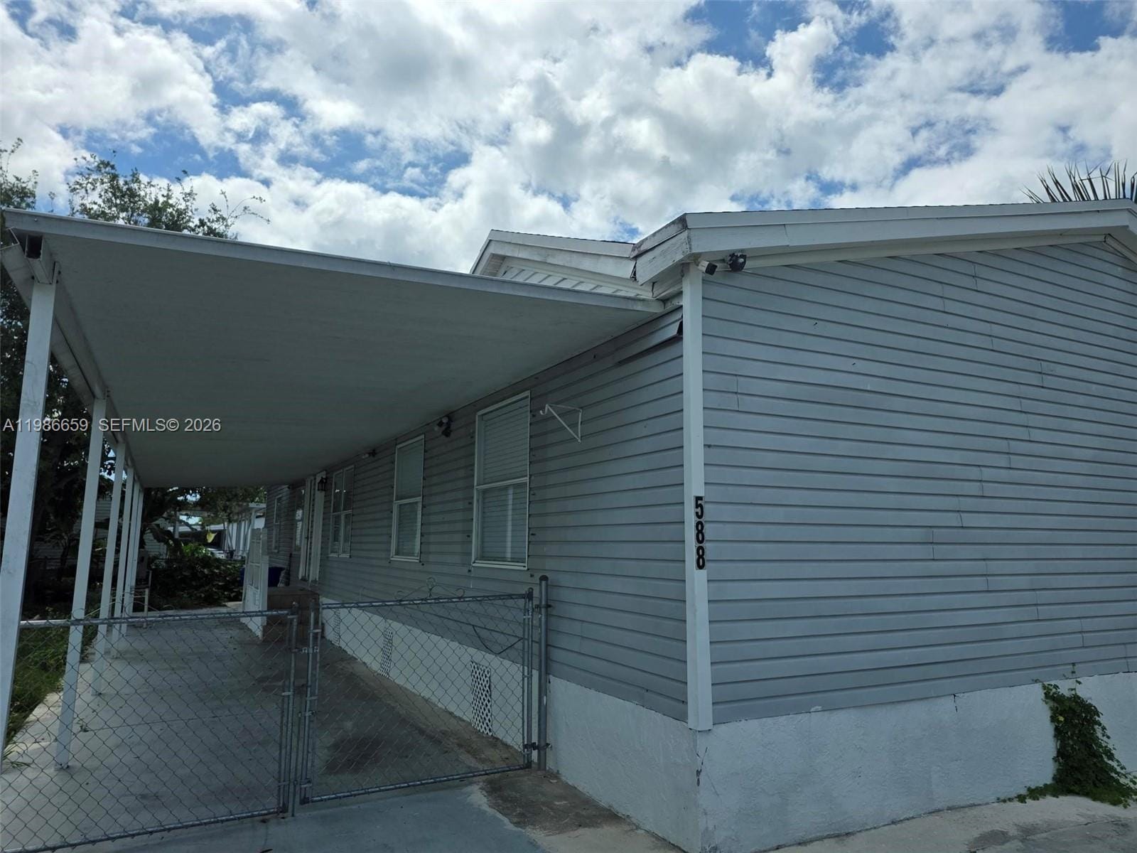 19800 SW 180 Th Avenue LOT 588 — photo 4