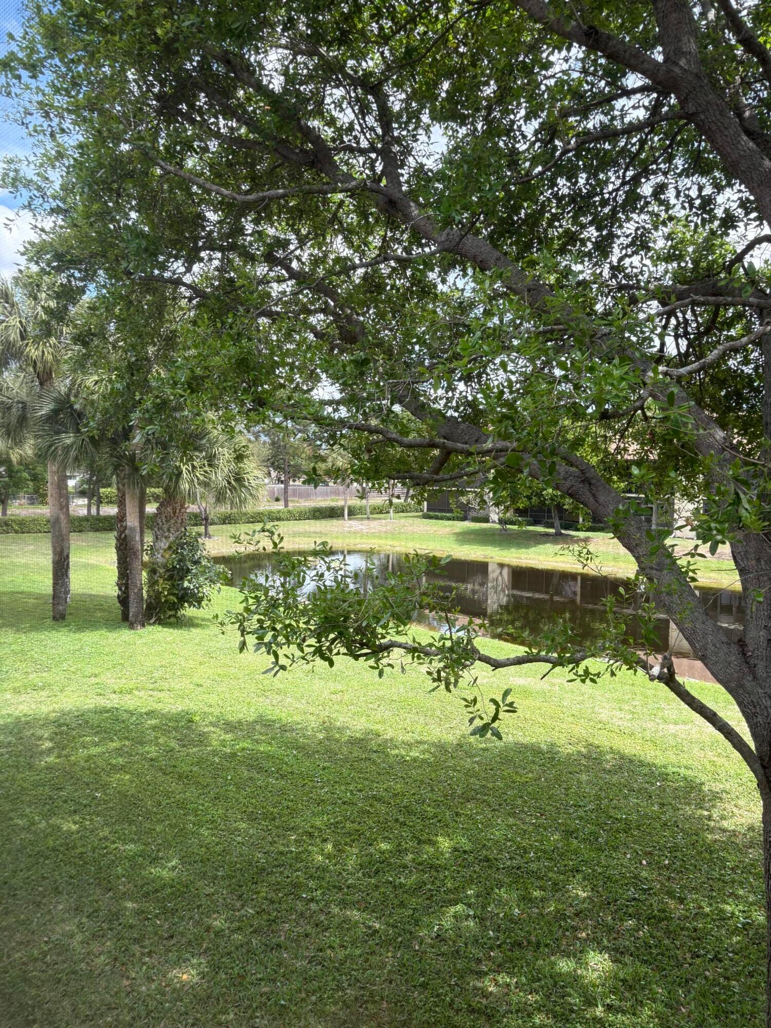 7831 Willow Spring Drive 526 — photo 4