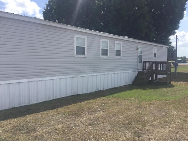 1753 West Avenue, Bowdens Waterfront Estates, Moore Haven, FL
