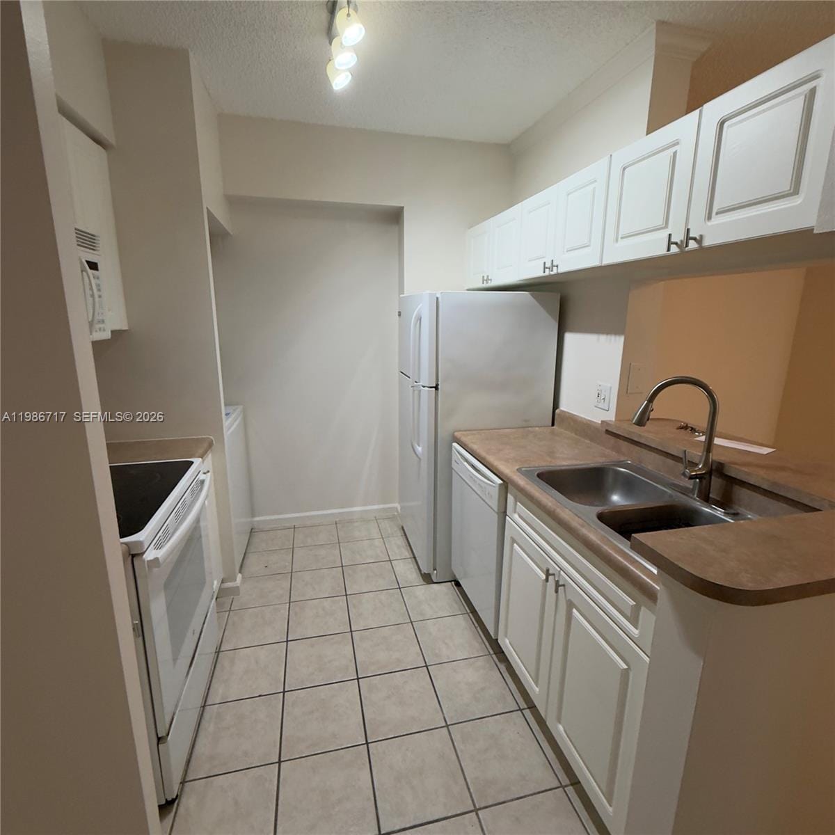 17150 N Bay Road 2319 — photo 5